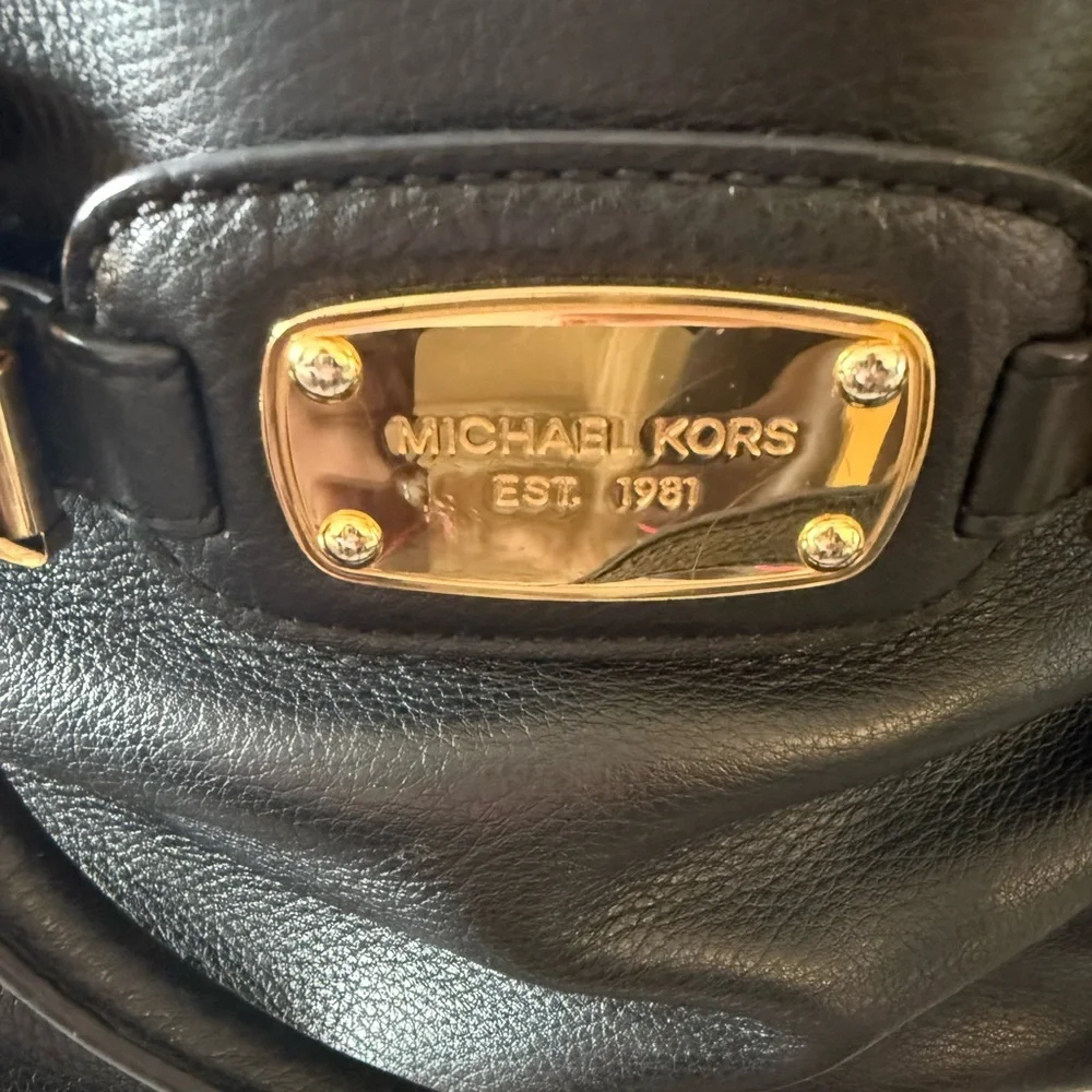 Michael Kors Hamilton East West Medium Black Pebbled Leather Bag, Gold Hardware
